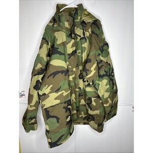 USGI ECWCS Gore Tex Cold / Wet Weather Woodland Camouflage Parka Med/Reg